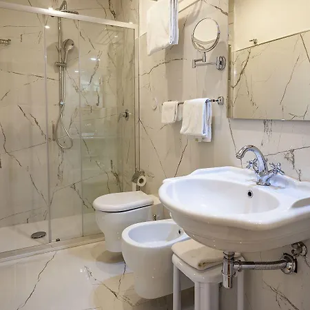 Royal Гостевой дом 4*